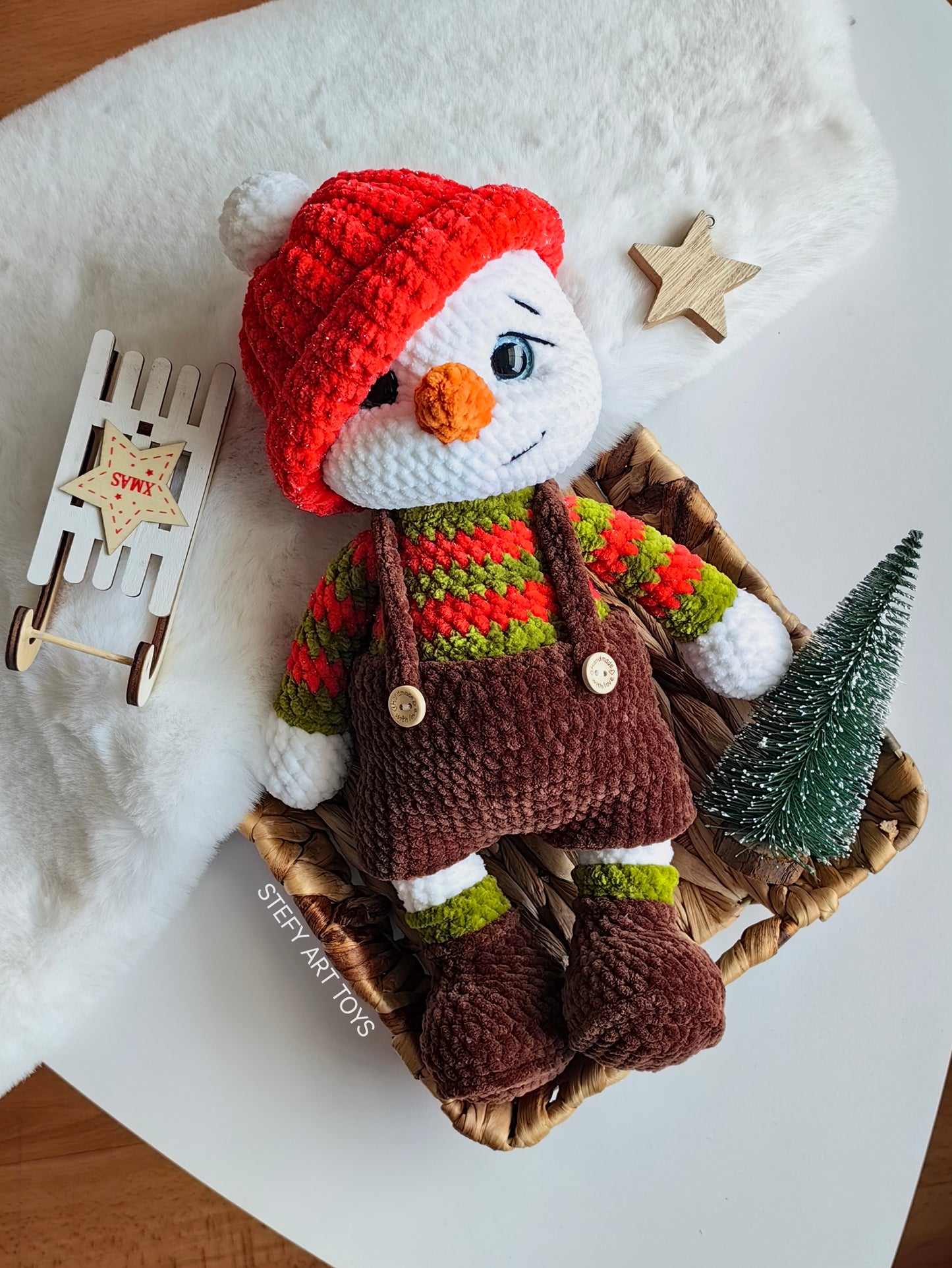 Снежен човек Амигуруми  готово изделие